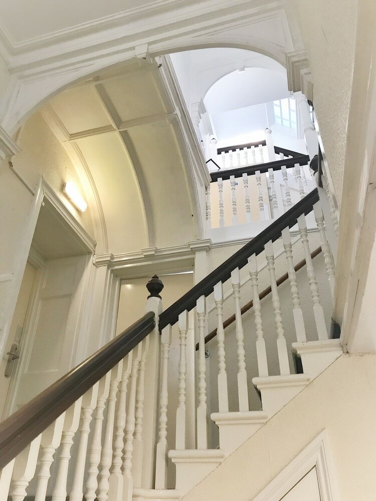 Hostal Number 6