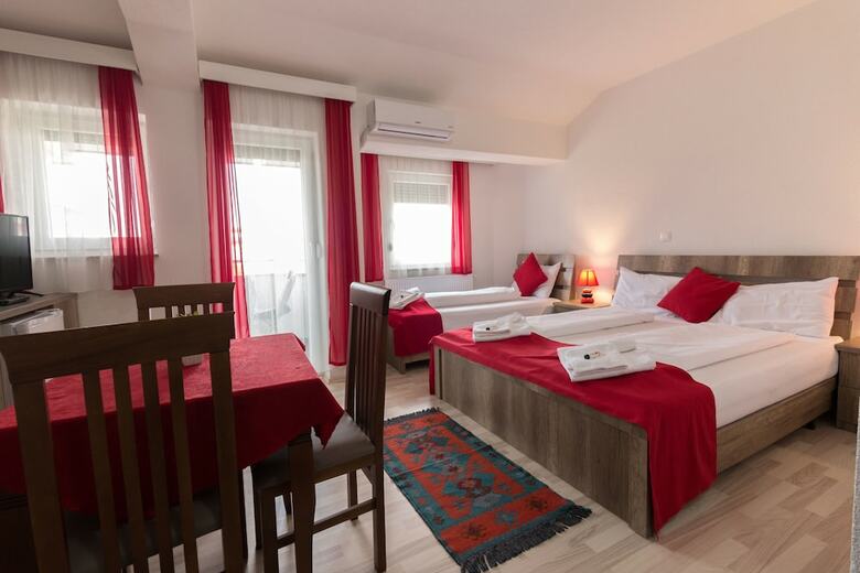 Hotel Fantastik Apartments