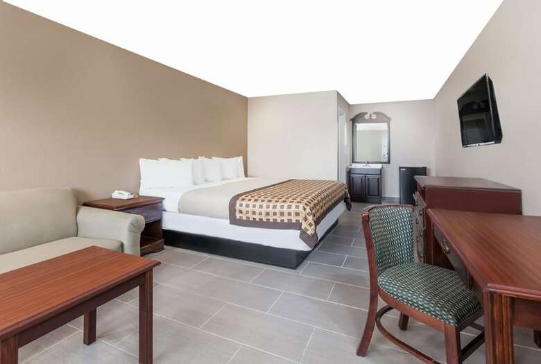 Hotel Deluxe Inn Denton
