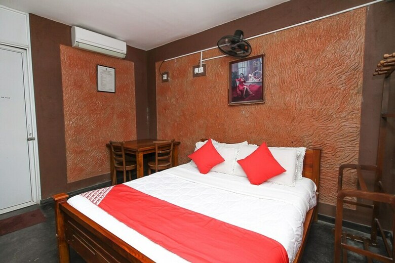 Hotel Oyo 395 One Way High Tension