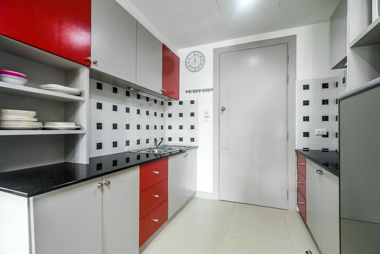 Patong Kris Condotel
