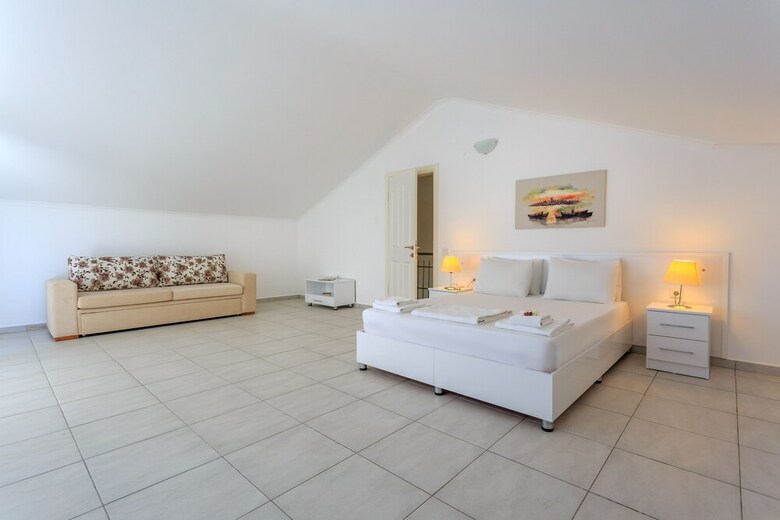 Diamond Villa 04