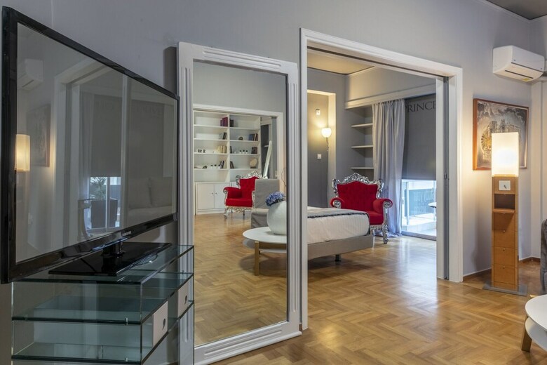 Prince Oliver Grand Apartment
