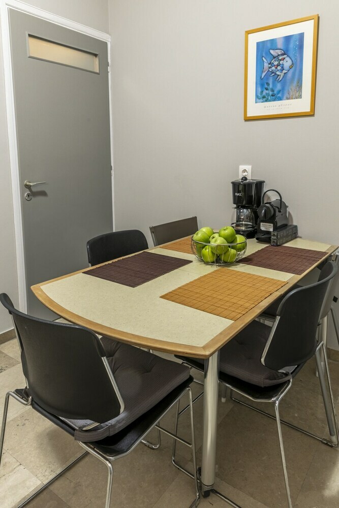 Prince Oliver Grand Apartment