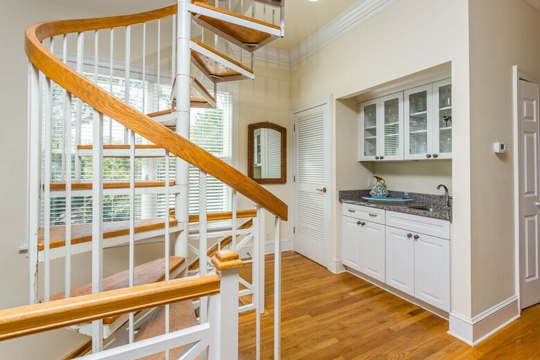 2212 Bruce Drive By Hodnett Cooper