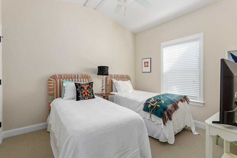 1203 Reserve Lane By Hodnett Cooper