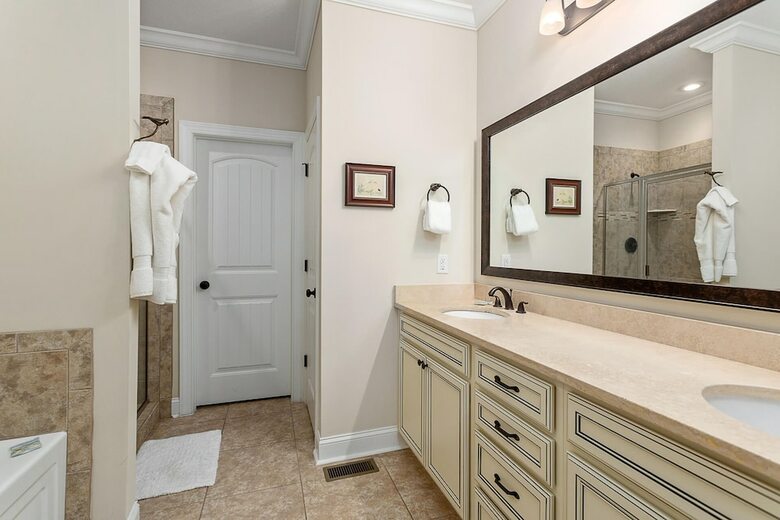 1203 Reserve Lane By Hodnett Cooper