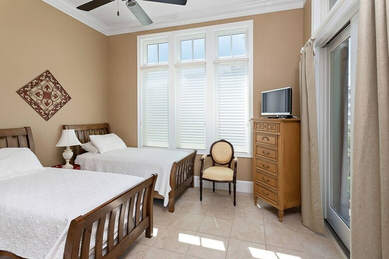 762 Oglethorpe Avenue By Hodnett Cooper