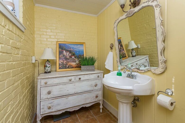4311 6th Street By Hodnett Cooper