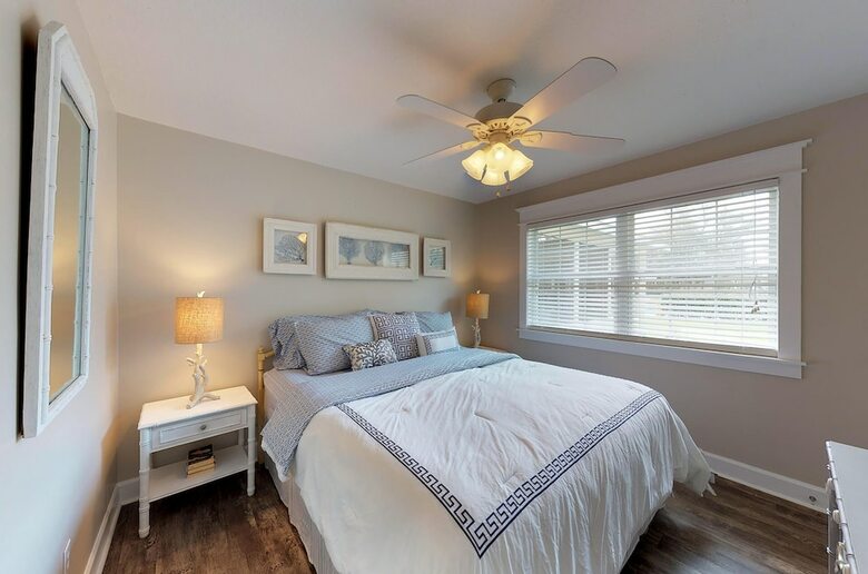Seaglass Cottage By Hodnett Cooper