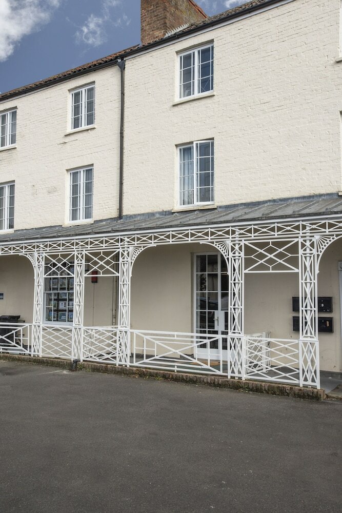 Apartamentos Karah Suites - Friarn Lawn