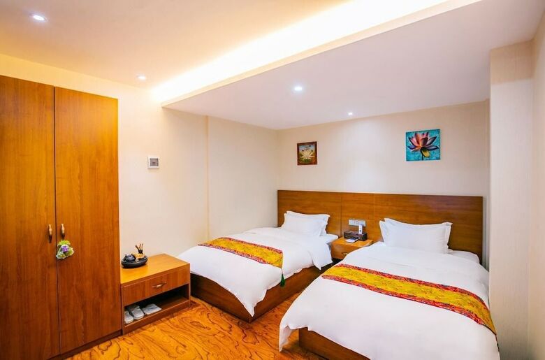 Karma Hotel