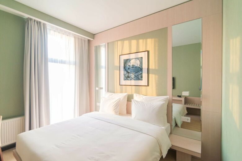 Resident City Hotel