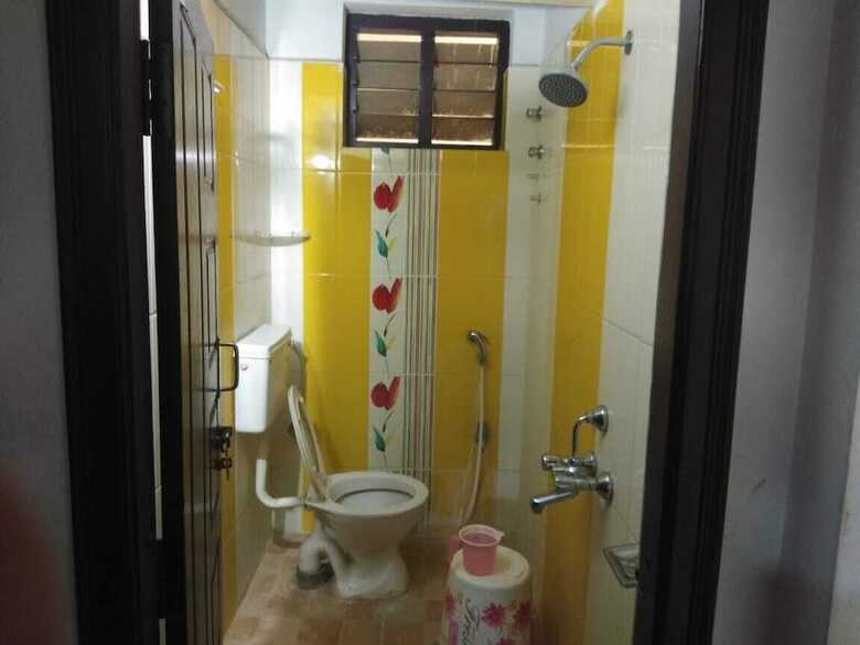Hotel Iroomz Lotus Grand