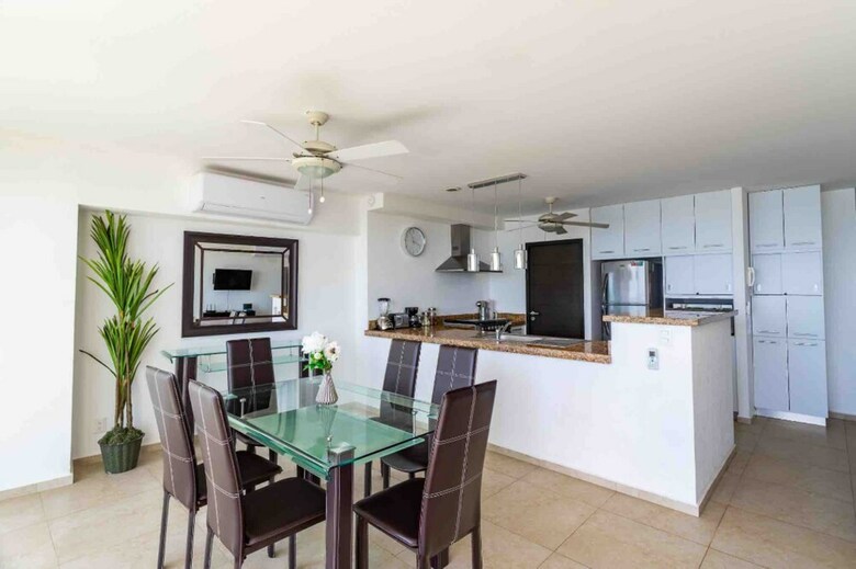 Apartamentos Marea Beachfront 2 Bdr - Stunning Oceanview