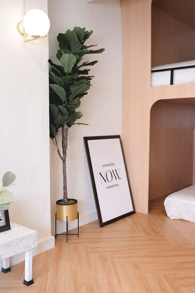 Theme Boutique Hotel