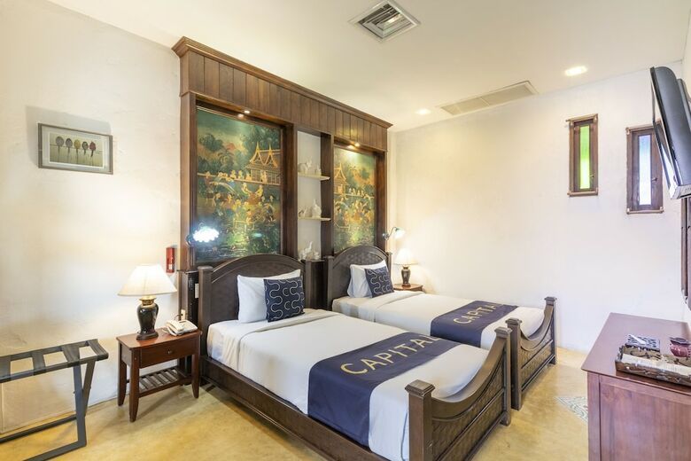 Hotel Capital O 707 Cheva Gallery