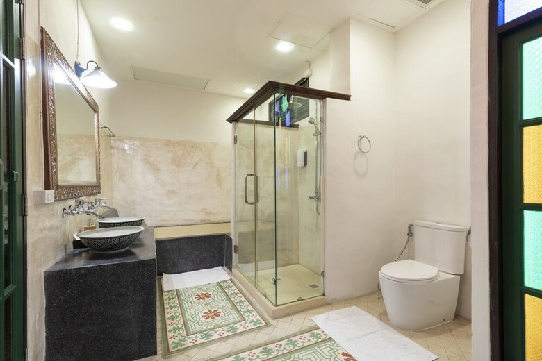 Hotel Capital O 707 Cheva Gallery