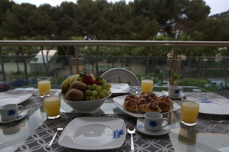Apartamentos Queen Elisenda
