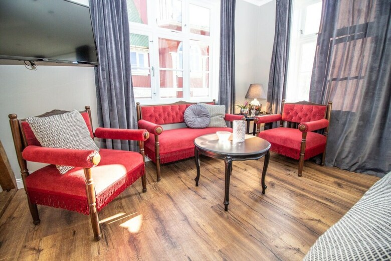 J�nsh�s Hotel Apartments