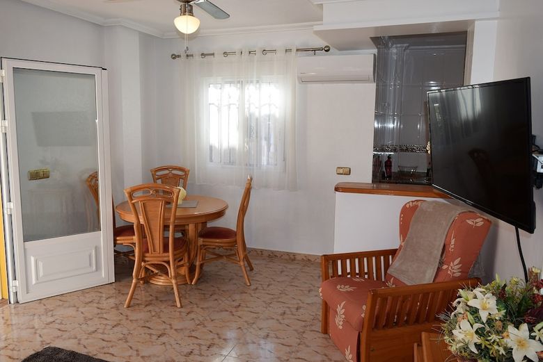 Full Villa With Private Salt Water Pool