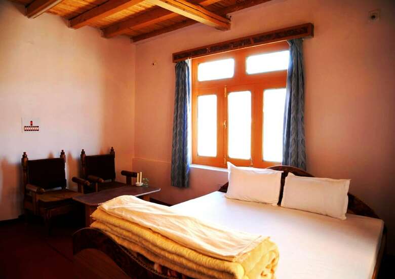 Tih - Hotel Omasila - Padum