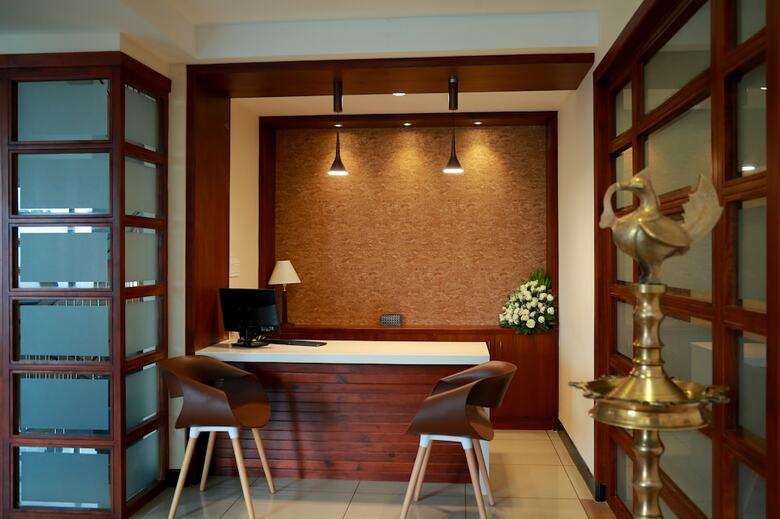 Hotel Le Adams Kochi Infopark