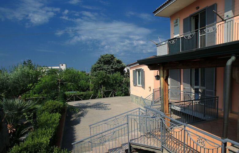 Bed & Breakfast Villa Rosa Pompei Studios