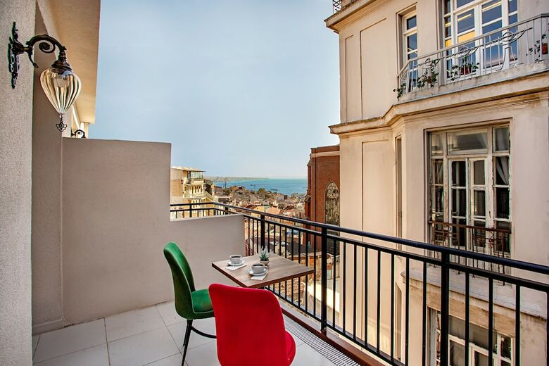 West Palace Hotel