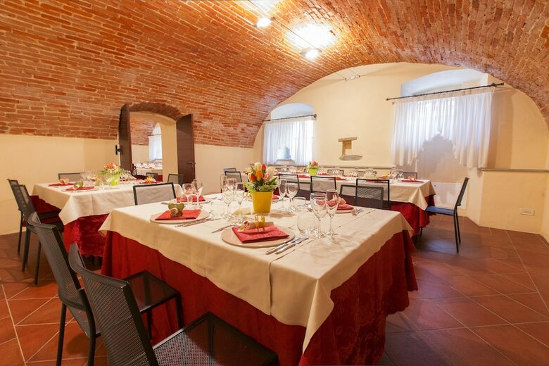 Posada Casa Regina Montis Regalis