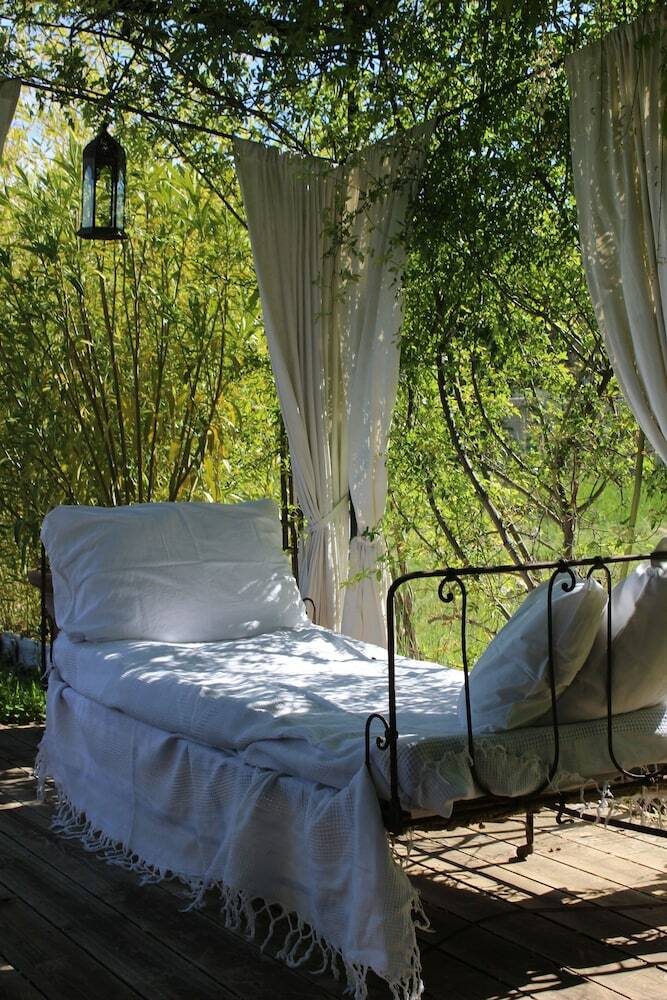 Agroturismo Chez Elles En Provence