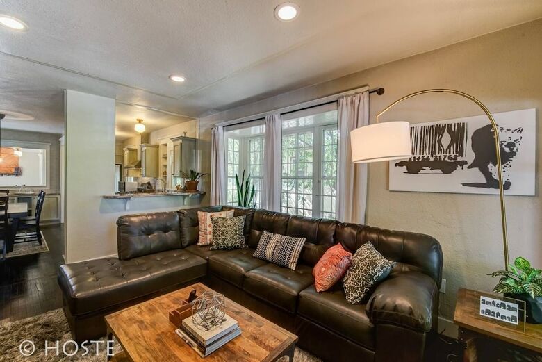 1910 Mountain View, Fire Pit + Roof Deck, Downtown