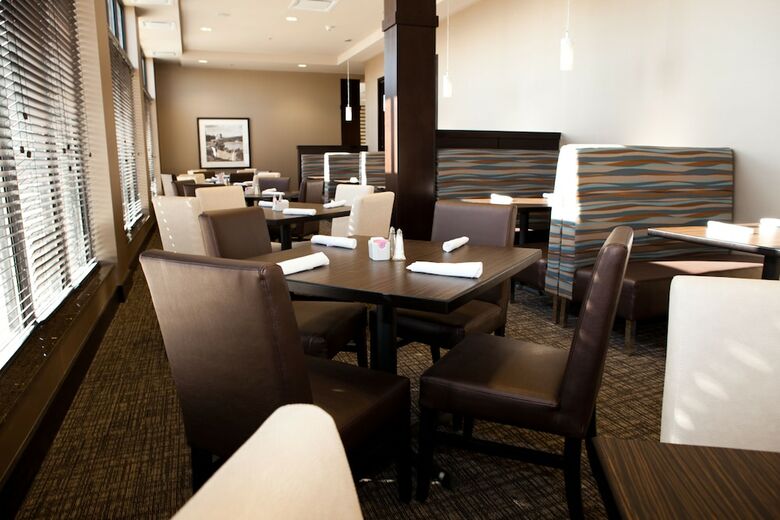Holiday Inn Hotel & Suites Red Deer South