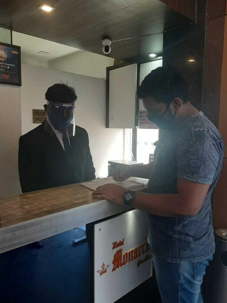 Hotel Monarch Guestline Navi Mumbai