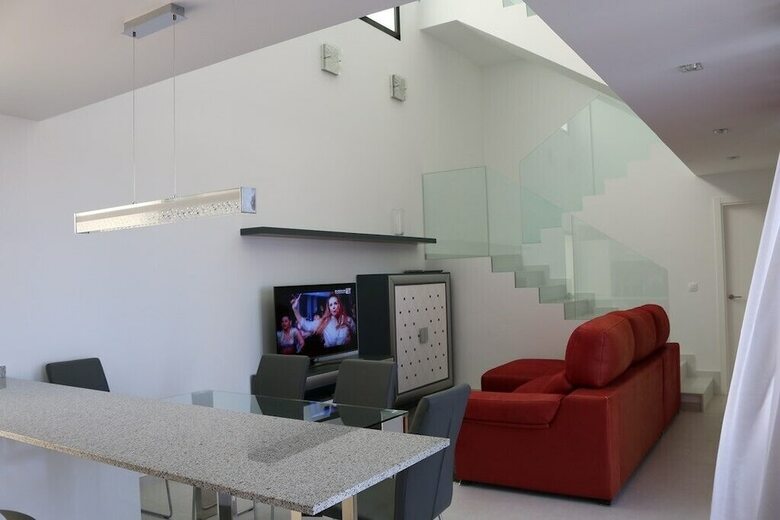 Villa Con Piscina Activa28