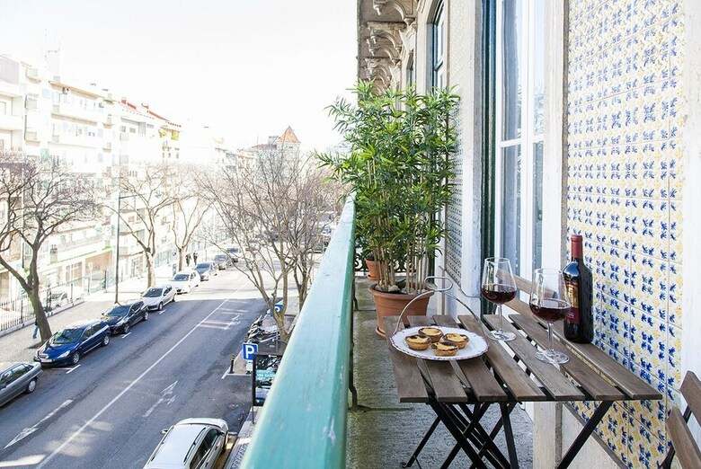Blue & Green Apartment Rentexperience