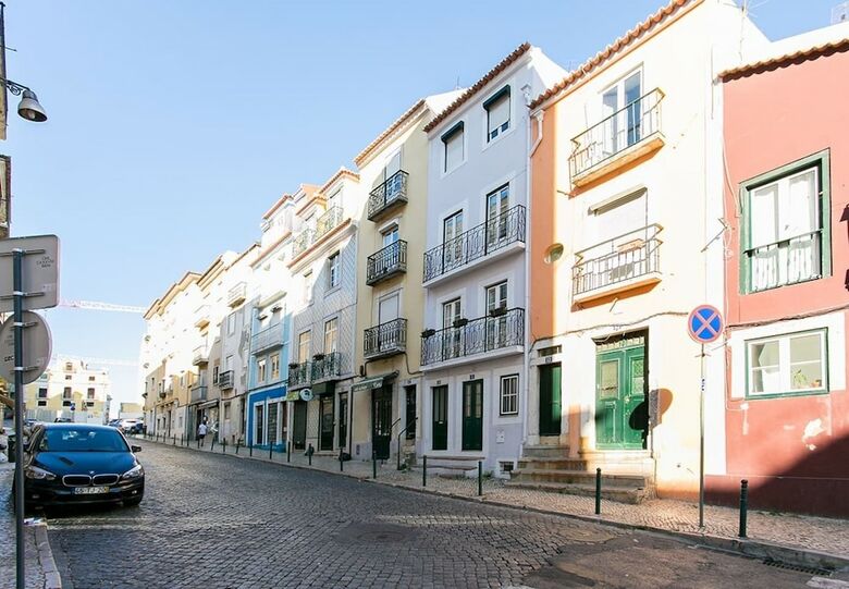 Cosy Alfama Apartment Rentexperience