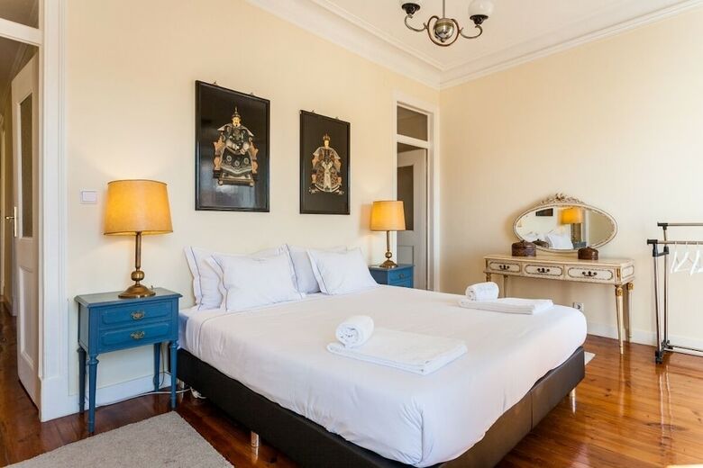 Fernando Pessoa Apartment Rentexperience