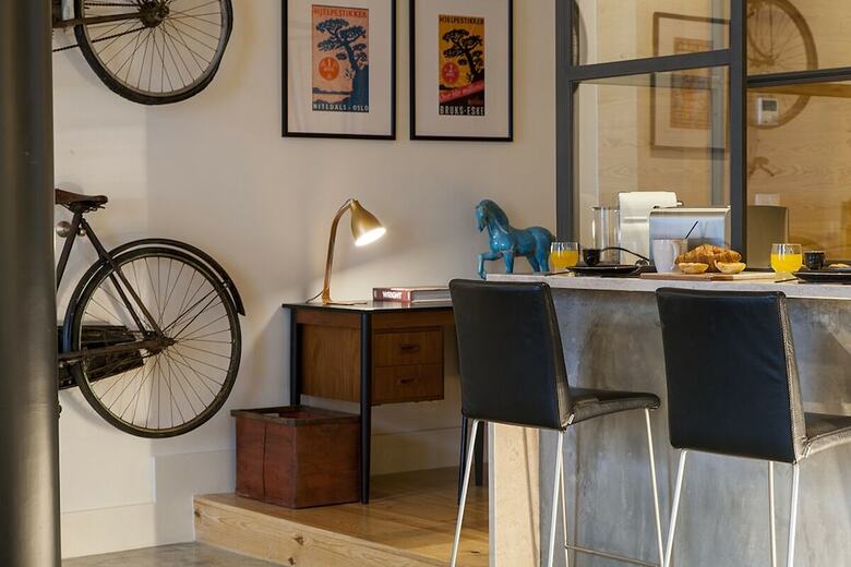 Downtown Design Deluxe Apartment Rentexperience