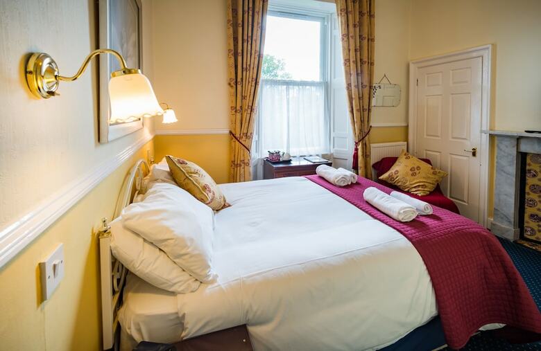 Hotel Strathallan Guest House