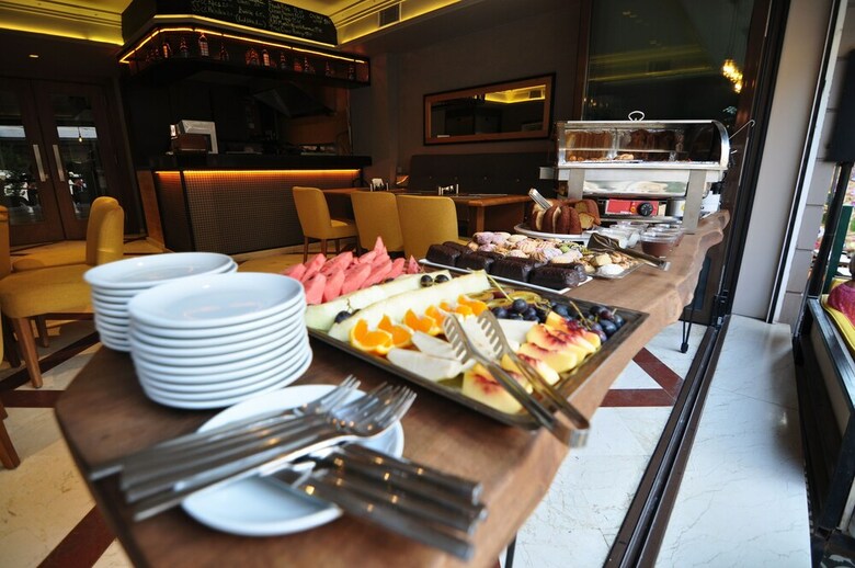 Seraglio Hotel & Suites