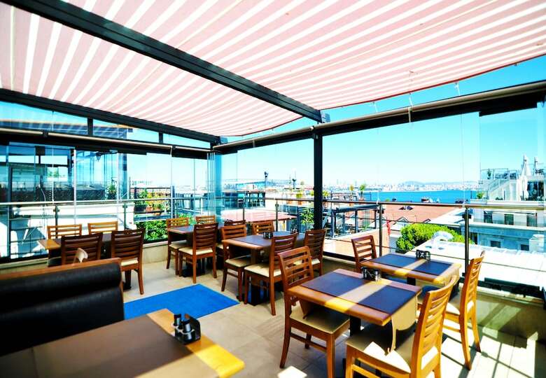 Seraglio Hotel & Suites