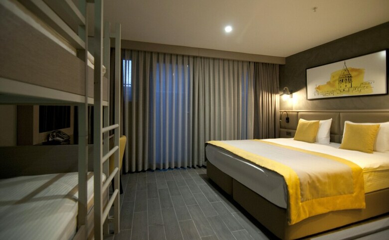 Seraglio Hotel & Suites