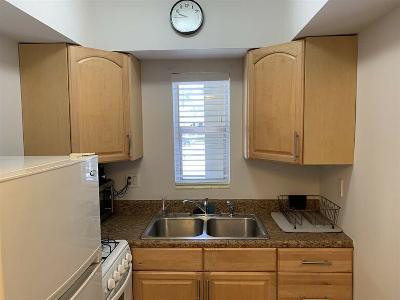 Cozy Coconut Grove Studio