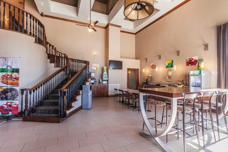 Hotel Quality Inn & Suites Owasso Us-169