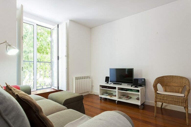Bel�m Burgundy Apartment Rentexperience