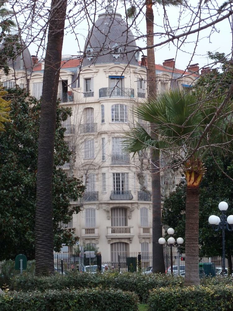 Hotel Victor Hugo