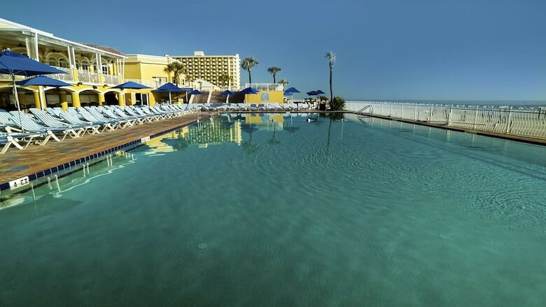 Hotel Plaza Resort & Spa