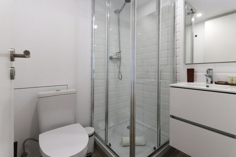Charming Castelo Studio Apartment Rentexperience