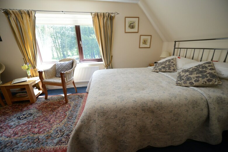 Drinkstone Park Bed & Breakfast And Gardens